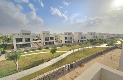 فيلا - 5 غرف نوم - 5 حمامات للبيع في كمبوند البروج - كمبوندات الشروق - مدينة الشروق - القاهرة