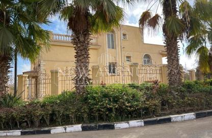Villa - 5 Bedrooms - 5 Bathrooms for sale in Fountain Park - 5th Settlement Compounds - The 5th Settlement - New Cairo City - Cairo