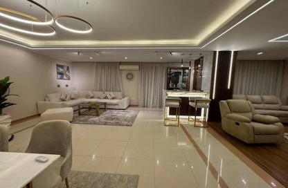 Apartment - 3 - 3 for sale in 10th Sector - Zahraa El Maadi - Hay El Maadi - Cairo