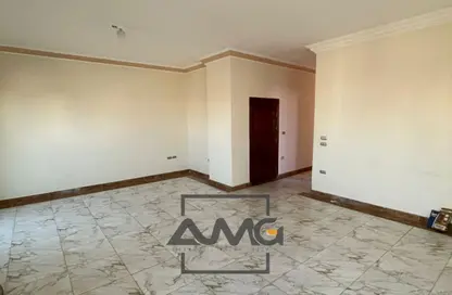 شقة - 3 غرف نوم - 2 حمامات للايجار في شارع سليمان الحلبي - البنفسج 11 - البنفسج - مدينة القاهرة الجديدة - القاهرة