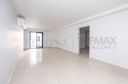 شقة - 3 - 3 للايجار في سكاي لاين - سموحة - حي شرق - الاسكندرية