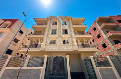 Apartment - 3 Bedrooms - 2 Bathrooms for sale in New Narges - New Cairo City - Cairo