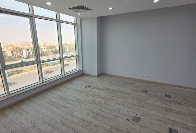 77052139 - Property Main Image