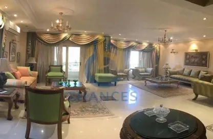 Apartment - 3 Bedrooms - 2 Bathrooms for sale in Area A - Ganoob El Acadimia - New Cairo City - Cairo