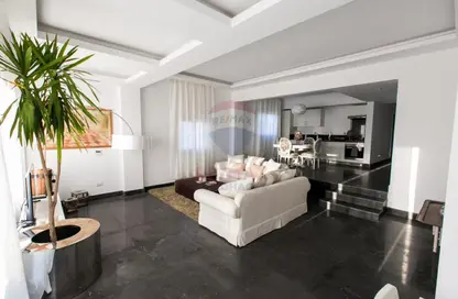 شقة - 2 غرف نوم - 2 حمامات للايجار في شرق الاكاديمية - مدينة القاهرة الجديدة - القاهرة