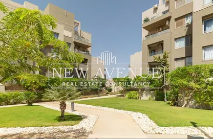 شقة - 2 غرف نوم - 2 حمامات للبيع في ذا فيلدج - المستثمرين الجنوبية - مدينة القاهرة الجديدة - القاهرة