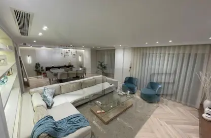 Apartment - 3 Bedrooms - 2 Bathrooms for sale in Taj City - 5th Settlement Compounds - The 5th Settlement - New Cairo City - Cairo