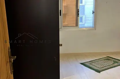 شقة - 2 غرف نوم - 1 حمام للبيع في المستثمر الصغير - الحي العاشر - الشيخ زايد - الجيزة