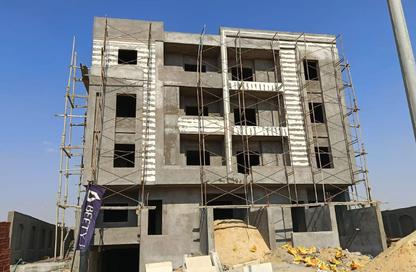 Apartment - 3 Bedrooms - 2 Bathrooms for sale in Bait Alwatan - The 5th Settlement - New Cairo City - Cairo