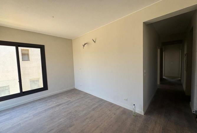 77321819 - Property Image 2
