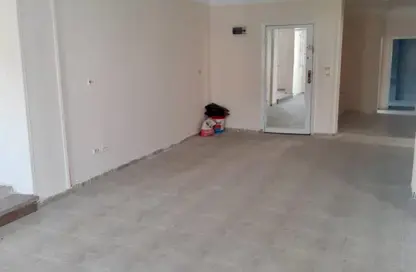 Apartment - 4 Bedrooms - 1 Bathroom for rent in Roushdy - Hay Sharq - Alexandria