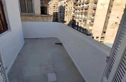 شقة - 4 غرف نوم - 1 حمام للايجار في رشدي - حي شرق - الاسكندرية