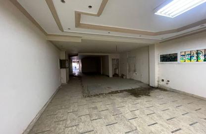 Shop - Studio - 2 Bathrooms for rent in Mohamed Mazhar St. - Zamalek - Cairo