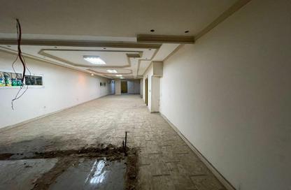 Shop - Studio - 2 Bathrooms for rent in Mohamed Mazhar St. - Zamalek - Cairo