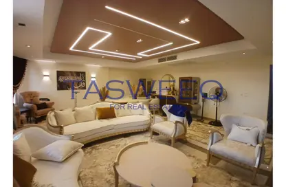 شقة - 3 غرف نوم - 3 حمامات للبيع في 6 ويست - بيفرلي هيلز - كمبوندات الشيخ زايد - الشيخ زايد - الجيزة