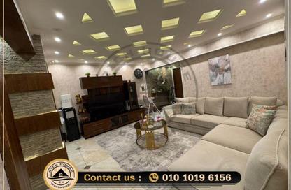 Apartment - 2 Bedrooms - 2 Bathrooms for sale in Garden City Smouha St. - Smouha - Hay Sharq - Alexandria