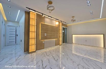 Apartment - 3 Bedrooms - 1 Bathroom for sale in Gate 4 - Mena - Hadayek El Ahram - Giza