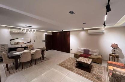 Apartment - 3 Bedrooms - 3 Bathrooms for sale in Stone Residence - 5th Settlement Compounds - The 5th Settlement - New Cairo City - Cairo
