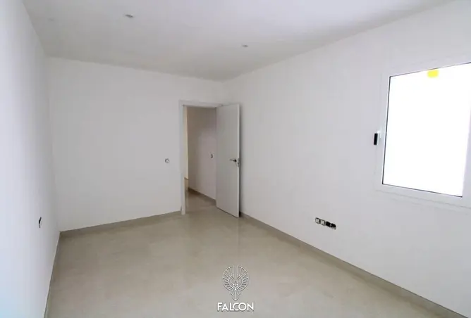 83680285 - Property Image 2