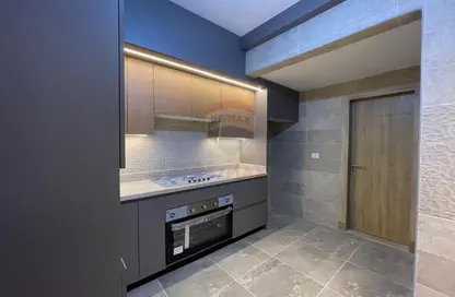 شقة - 3 غرف نوم - 3 حمامات للايجار في مون ريزيدنس - فيفث سكوير - التجمع الخامس - مدينة القاهرة الجديدة - القاهرة