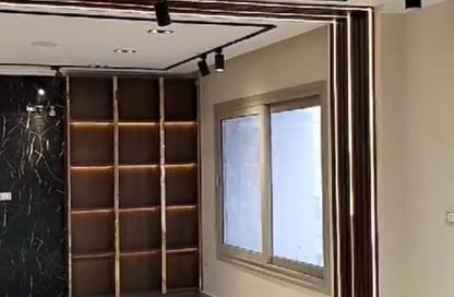 شقة - 3 - 2 للايجار في جاليريا  مون فالى - المستثمرين الجنوبية - مدينة القاهرة الجديدة - القاهرة
