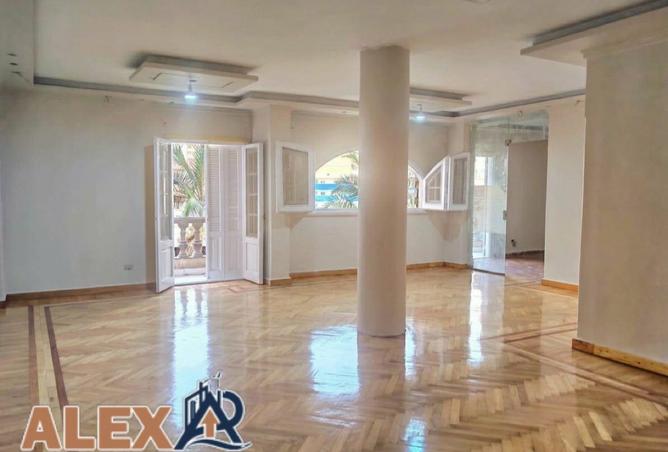 105455838 - Property Main Image