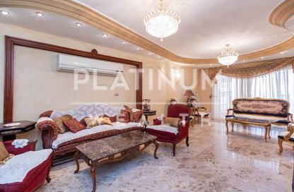 شقة - 4 غرف نوم - 3 حمامات للبيع في شارع مصطفي كامل - سموحة - حي شرق - الاسكندرية