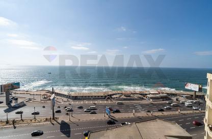 Apartment - 3 Bedrooms - 2 Bathrooms for rent in Al Delta St. - Sporting - Hay Sharq - Alexandria
