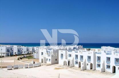 Chalet - 2 Bedrooms - 2 Bathrooms for sale in Mountain View - Ras Al Hekma - North Coast
