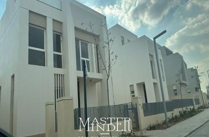 Villa - 4 Bedrooms - 4 Bathrooms for sale in Cairo Gate - Sheikh Zayed Compounds - Sheikh Zayed City - Giza Villa - 4 Bedrooms - 4 Bathrooms for sale in Cairo Gate - Sheikh Zayed Compounds - Sheikh Zayed City - Giza