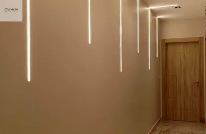 شقة - 4 غرف نوم - 3 حمامات للبيع في مون ريزيدنس - فيفث سكوير - التجمع الخامس - مدينة القاهرة الجديدة - القاهرة