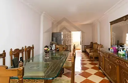 Apartment - 3 Bedrooms - 1 Bathroom for sale in Mohammed Al Eqbal St. - Laurent - Hay Sharq - Alexandria