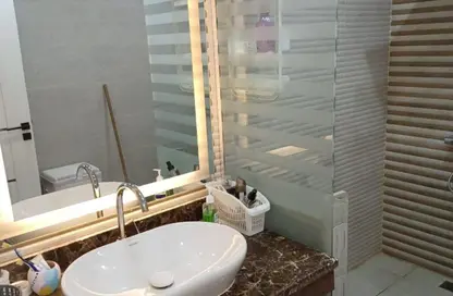 شقة - 3 غرف نوم - 4 حمامات للبيع في جمعية احمد عرابى - مدينة العبور - القليوبية