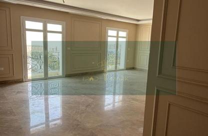 Apartment - 3 Bedrooms - 2 Bathrooms for rent in Garden Residence - Hyde Park - New Cairo City - Cairo