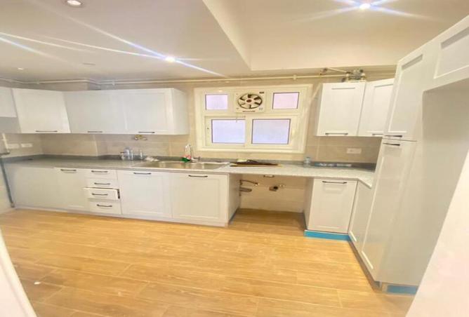 67735130 - Property Main Image