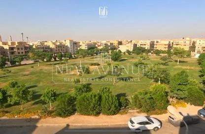 شقة - 3 غرف نوم - 3 حمامات للبيع في شارع دكتور ياسين عبد الغفار - المنطقة ج - حى جنوب الاكايمية - مدينة القاهرة الجديدة - القاهرة