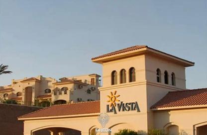 Chalet - 3 Bedrooms - 3 Bathrooms for sale in La Vista 6 - La Vista - Al Ain Al Sokhna - Suez Chalet - 3 Bedrooms - 3 Bathrooms for sale in La Vista 6 - La Vista - Al Ain Al Sokhna - Suez