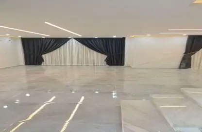 دوبلكس - 5 غرف نوم - 5 حمامات للايجار في جاليريا  مون فالى - المستثمرين الجنوبية - مدينة القاهرة الجديدة - القاهرة