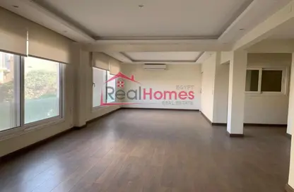 شقة - 3 غرف نوم - 3 حمامات للايجار في شارع محمد انيس - الزمالك - القاهرة