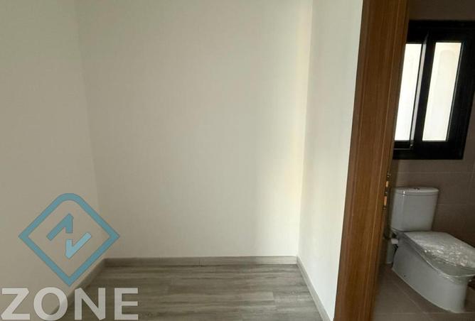 73497968 - Property Image 3