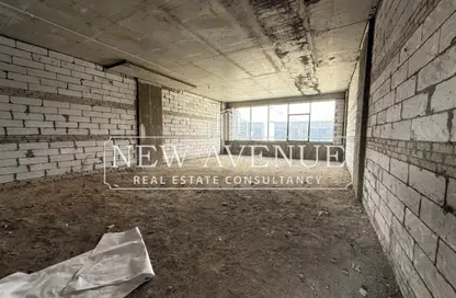 Office Space - Studio - 1 Bathroom for rent in Lake View Residence - 5th Settlement Compounds - The 5th Settlement - New Cairo City - Cairo