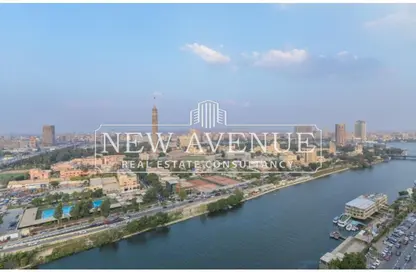 Apartment - 5 Bedrooms - 6 Bathrooms for sale in Nile St. - Dokki - Giza