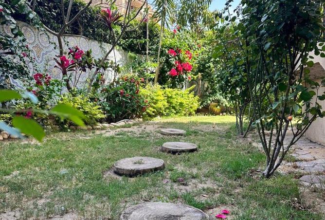 74048009 - Property Image 2