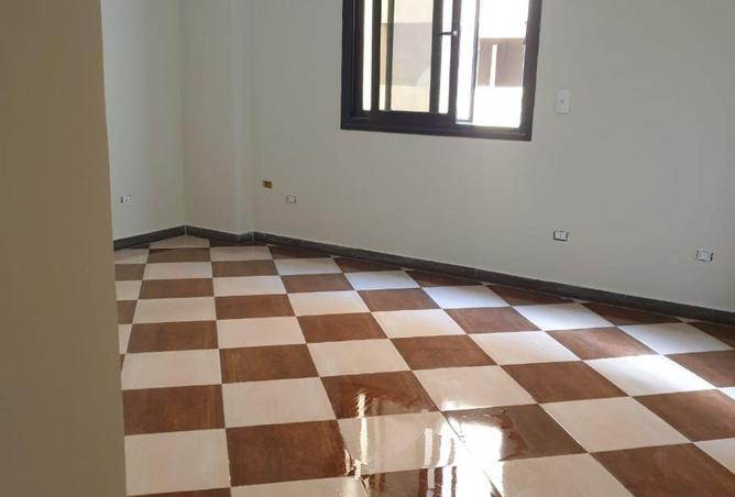 8643012 - Property Image 2