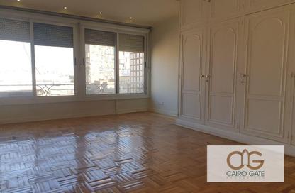 Apartment - 2 Bedrooms - 2 Bathrooms for rent in Al Kamel Mohamed St. - Zamalek - Cairo