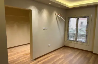 شقة - 5 غرف نوم - 3 حمامات للايجار في كونتيننتال جاردنز - الحي الثاني عشر - الشيخ زايد - الجيزة