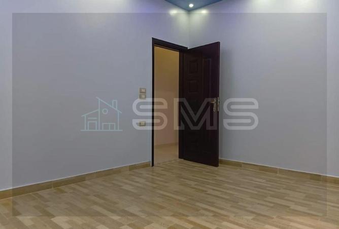 77607373 - Property Image 3