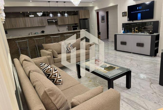 8607841 - Property Image 2