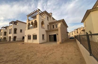 Villa - 4 - 5 for sale in City Gate - 5th Settlement Compounds - The 5th Settlement - New Cairo City - Cairo