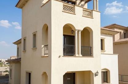 Villa - 4 - 5 for sale in City Gate - 5th Settlement Compounds - The 5th Settlement - New Cairo City - Cairo